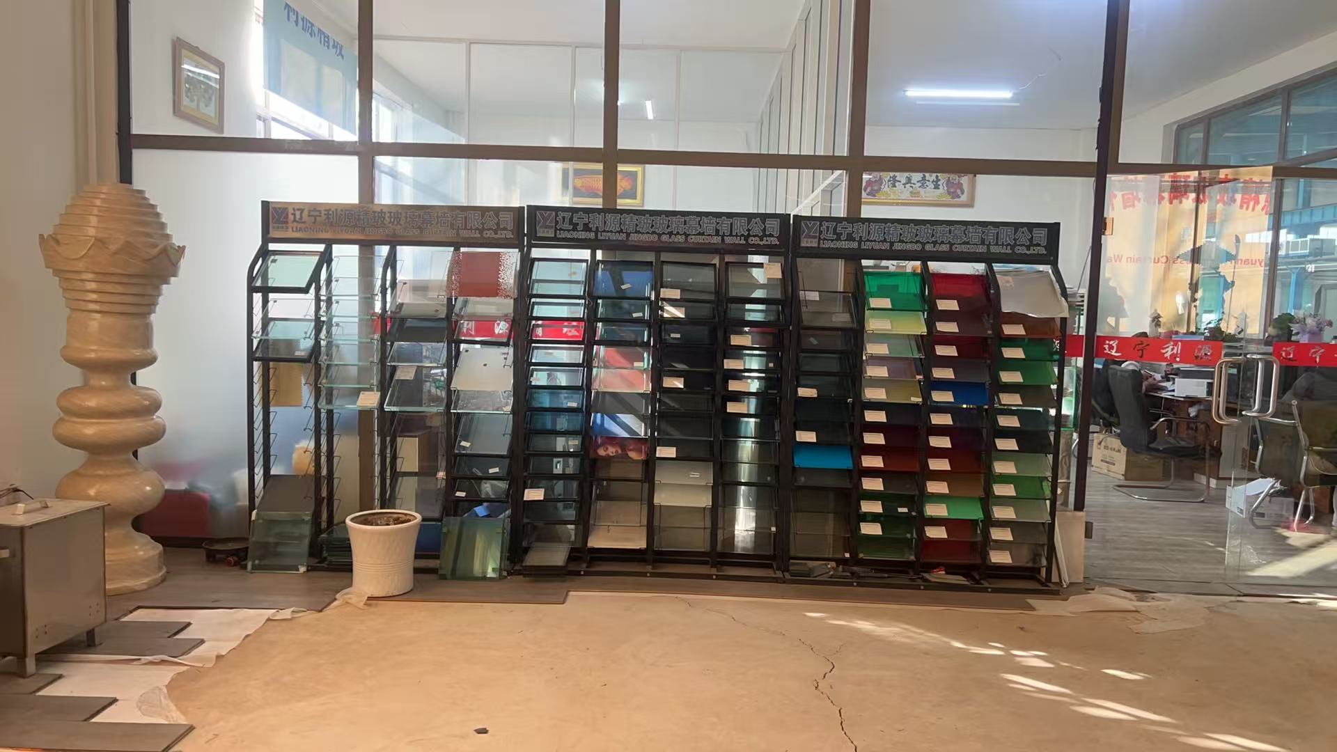 银川市工程玻璃批量采购彩轴玻璃 - 一站式服务